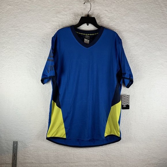 Umbro T-Shirt Men Size Large Turkish Sea/Navy V-Neck‎ Short Sleeve Pullover 6339 - Picture 1 of 8